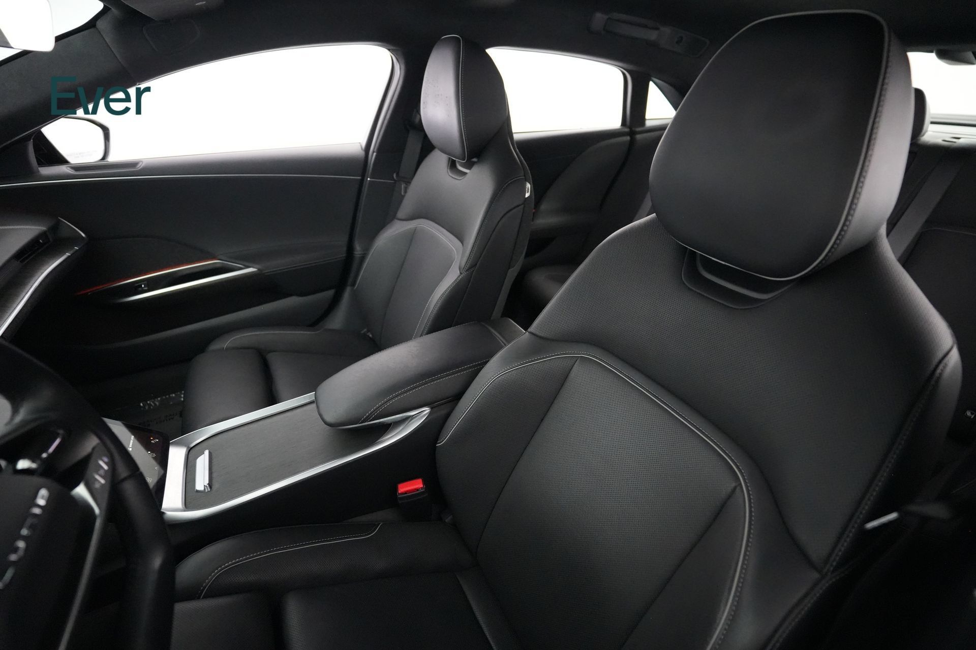 Used 2023 Lucid Air Touring AWD/4WD image 4