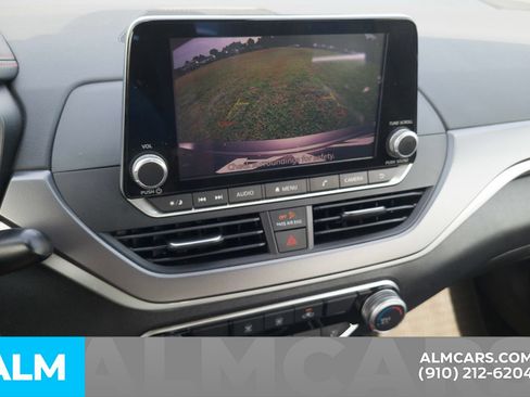 Used 2024 Nissan Altima 2.5 SR FWD image 8