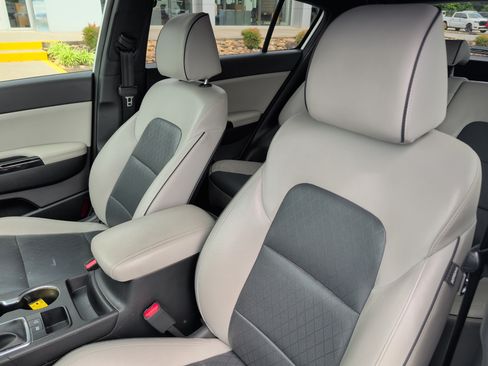 Used 2019 Kia Sportage EX w/ EX Sport Appearance Package FWD image 14