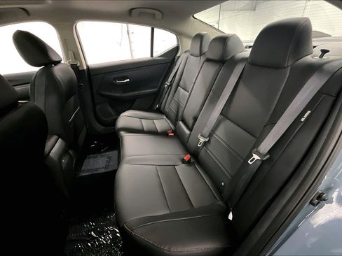 New 2025 Nissan Sentra SR w/ SR Premium Package FWD image 21