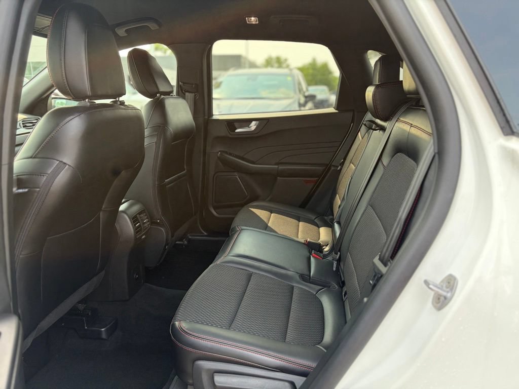 Used 2024 Ford Escape ST-Line w/ Tech Pack #1 AWD/4WD image 13