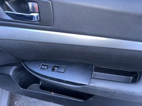 Used 2011 Subaru Legacy 2.5i Premium image 7