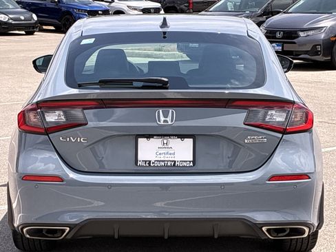 Certified 2023 Honda Civic Sport Touring image 5