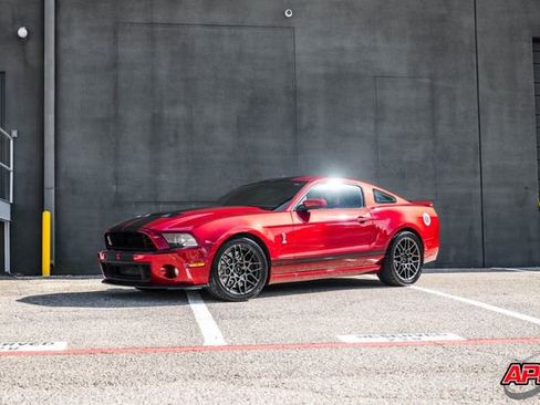 Used 2014 Ford Mustang Shelby GT500 w/ Equipment Group 821A image 32