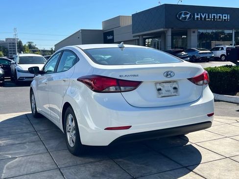 Used 2014 Hyundai Elantra SE FWD image 11