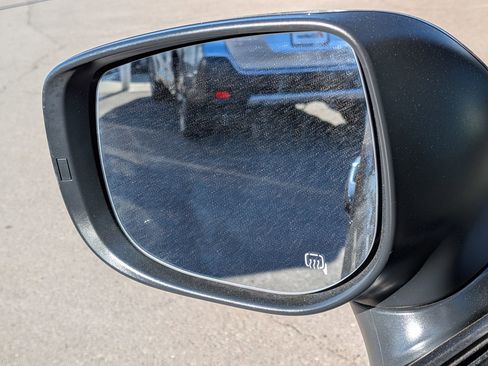 Used 2023 Subaru Crosstrek 2.0i Premium image 28