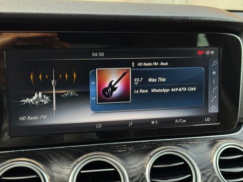 Used 2017 Mercedes-Benz E 300 4MATIC image 35