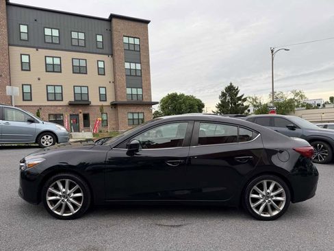 Used 2017 MAZDA MAZDA3 Touring FWD image 4