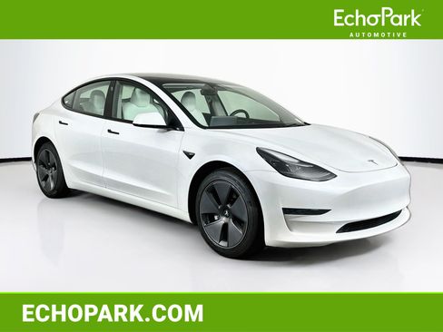 Used 2023 Tesla Model 3 Standard Range RWD image 1