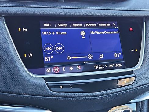 Used 2025 Cadillac XT6 Luxury image 14