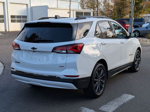 Used 2022 Chevrolet Equinox RS image 3