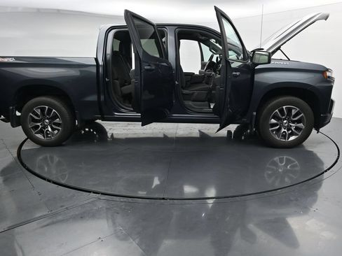 Used 2020 Chevrolet Silverado 1500 RST w/ RST Value Package AWD/4WD image 42