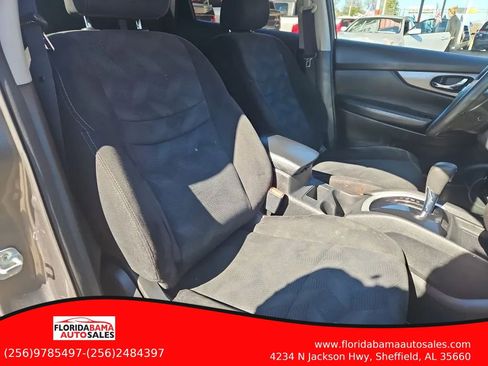 Used 2016 Nissan Rogue SV image 6