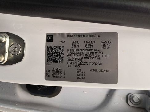 Used 2022 Chevrolet Colorado ZR2 image 18