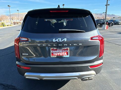 Used 2022 Kia Telluride S image 4