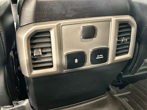 Used 2020 Ford F150 Lariat image 27