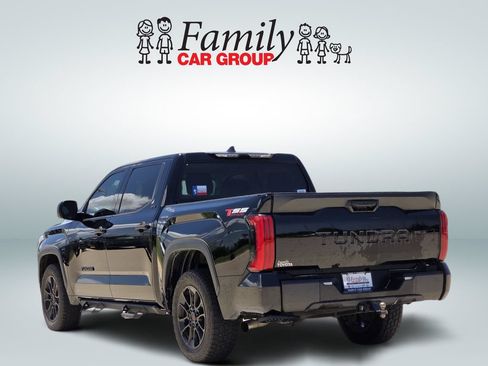 Used 2022 Toyota Tundra SR5 RWD image 3