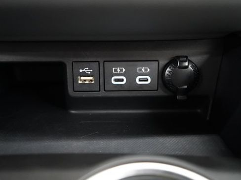 Used 2023 Toyota Highlander XLE AWD/4WD image 51