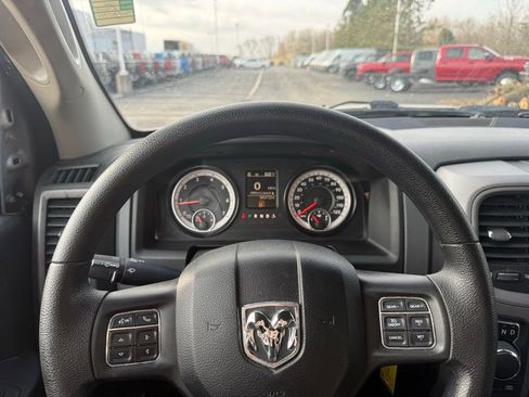 Used 2017 RAM 1500 Express AWD/4WD image 19