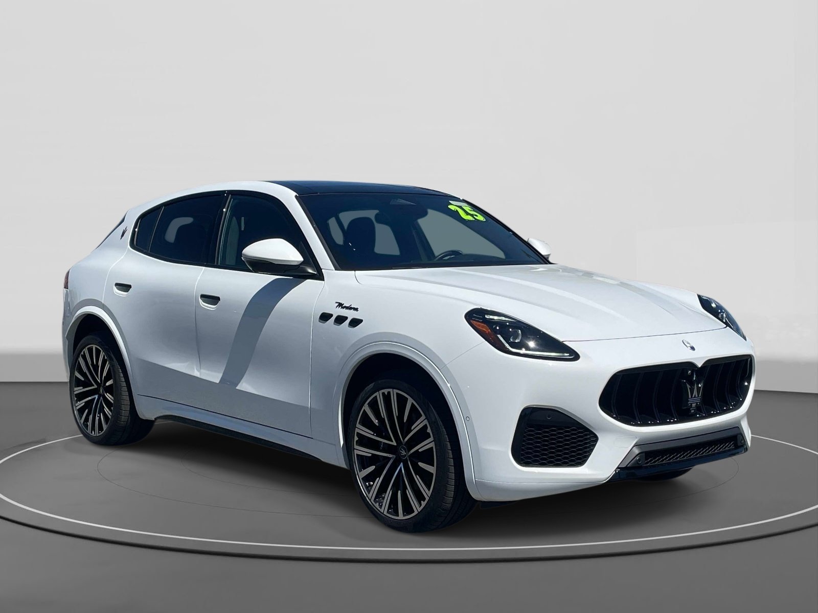 Used 2025 Maserati Grecale Modena AWD/4WD image 1