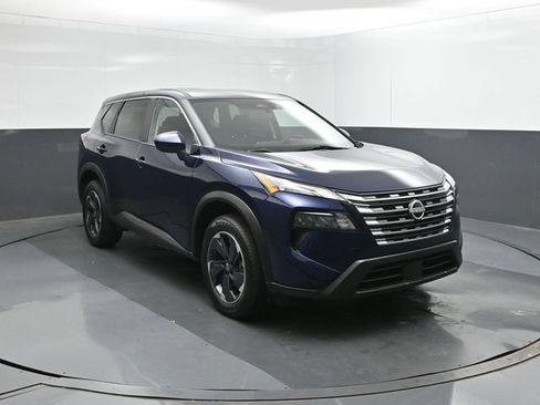 Used 2024 Nissan Rogue SV AWD/4WD image 26