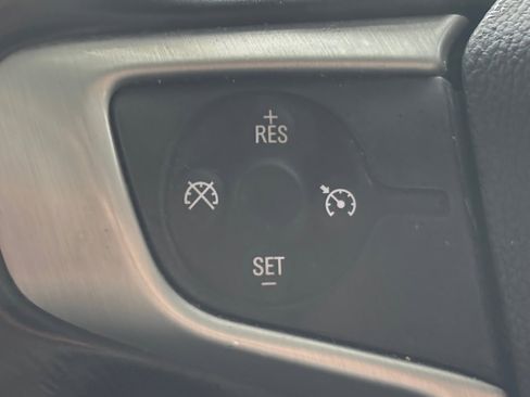 Used 2018 GMC Terrain SLE w/ Driver Convenience Package image 7