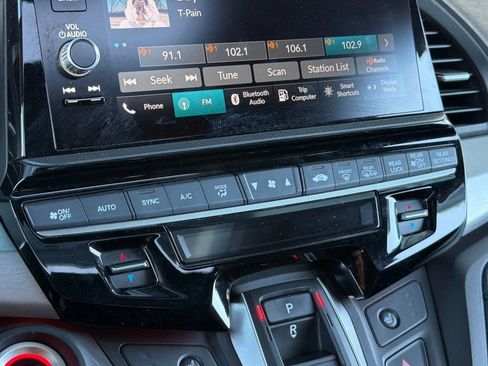 Used 2025 Honda Odyssey Sport-L image 20
