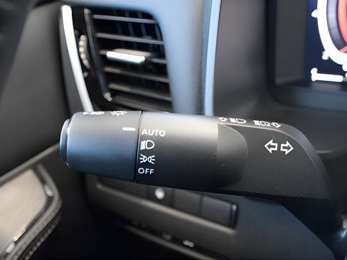 Used 2024 Nissan Rogue SL w/ SL Premium Package image 10