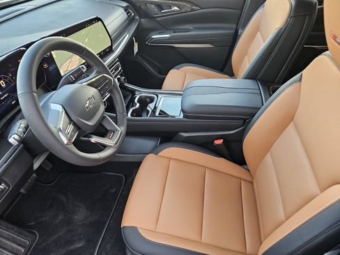 New 2027 Chevrolet Traverse Z71 w/ Driver Confidence Package AWD/4WD image 15