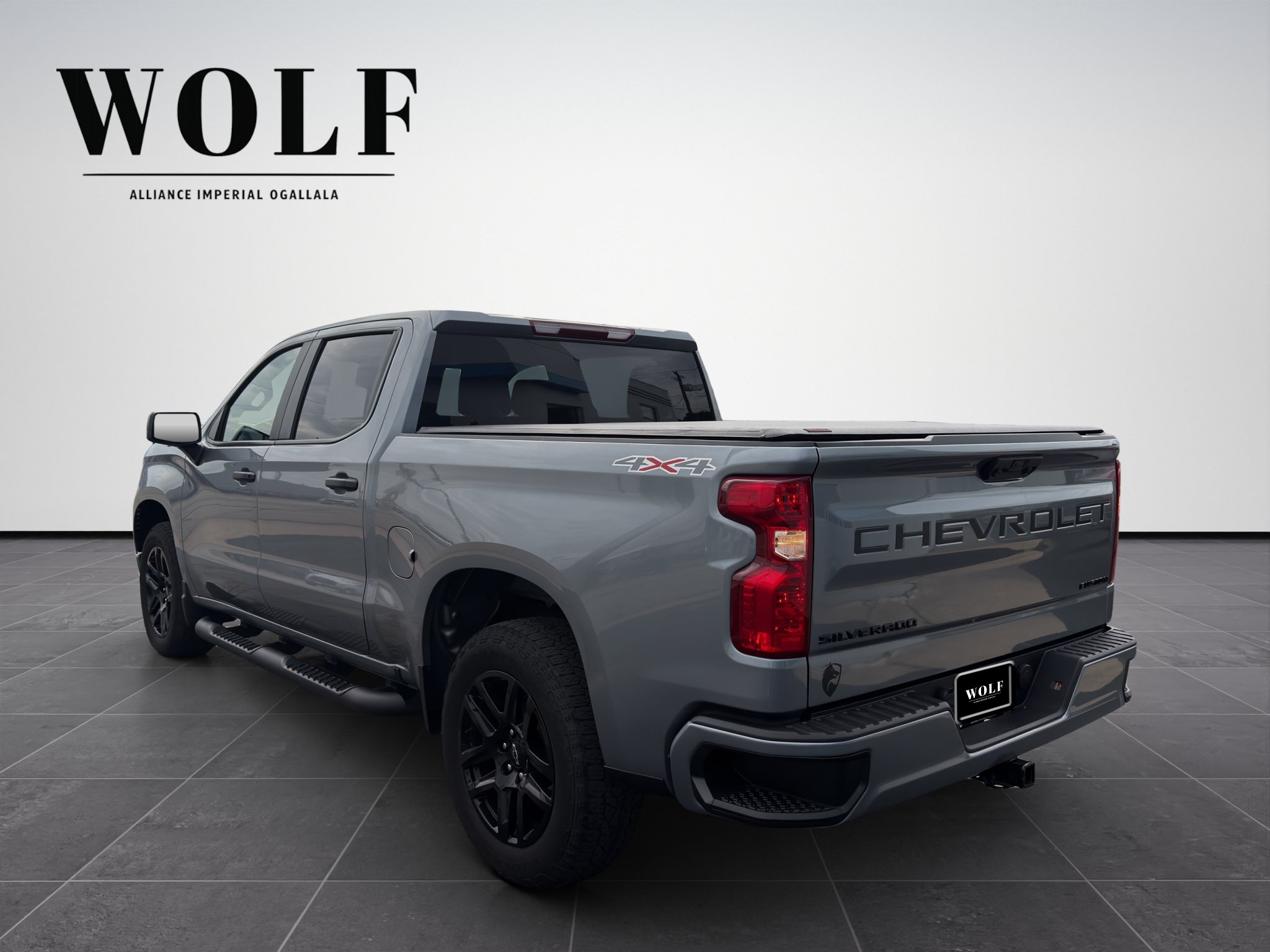 Used 2023 Chevrolet Silverado 1500 Custom w/ 2.7L Blackout Package AWD/4WD image 5