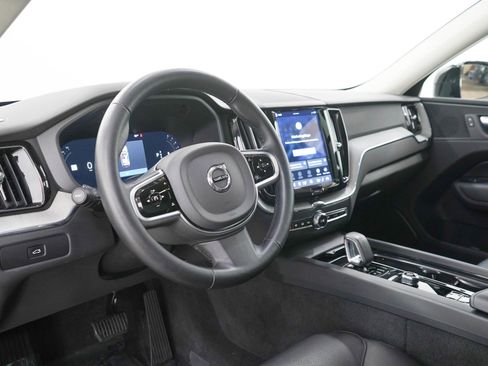 Used 2025 Volvo XC60 B5 Plus AWD/4WD image 28