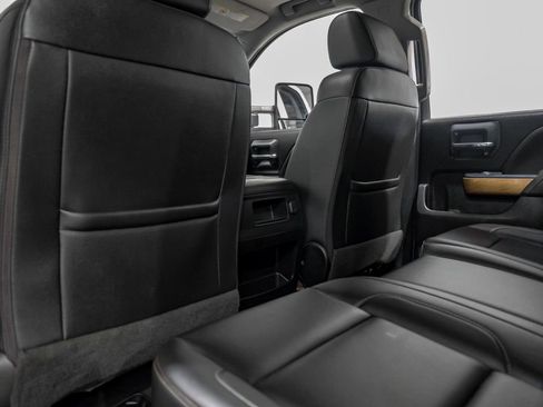 Used 2019 Chevrolet Silverado 3500 LTZ w/ Duramax Plus Package image 34