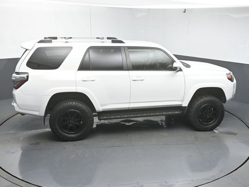 Used 2020 Toyota 4Runner SR5 image 45