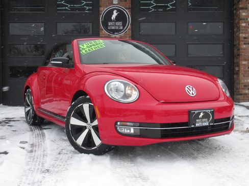 Used 2013 Volkswagen Beetle 2.0T image 2
