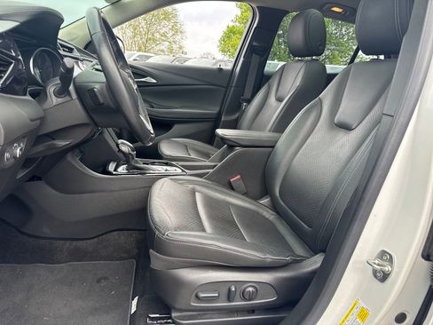 Used 2023 Buick Encore GX Essence w/ Experience Buick Package image 17