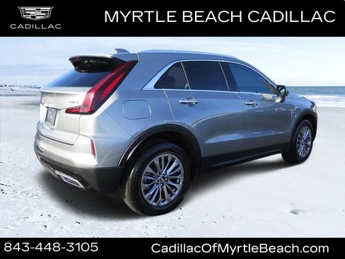 Used 2024 Cadillac XT4 Premium Luxury image 3