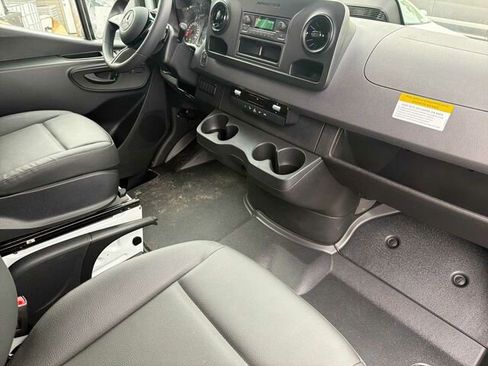 New 2025 Mercedes-Benz Sprinter 2500 image 15