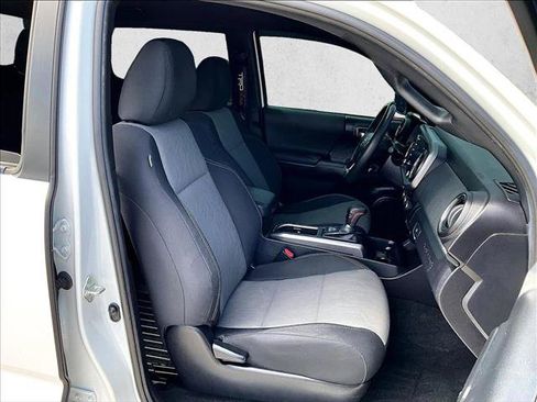 Used 2021 Toyota Tacoma TRD Sport RWD image 9