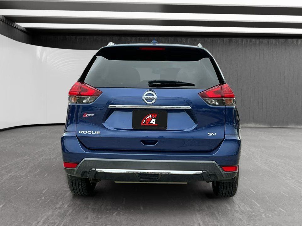 Used 2017 Nissan Rogue SV w/ SV Premium Package FWD image 6