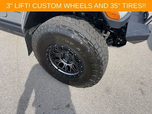 Used 2021 Jeep Gladiator Mojave AWD/4WD image 4