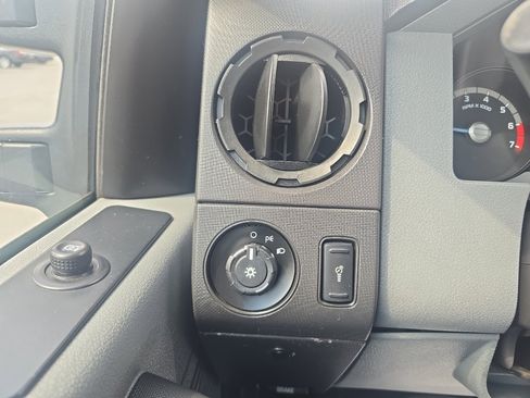 Used 2014 Ford F250 XL w/ Power Equipment Group RWD image 15