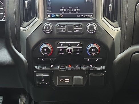 Used 2023 Chevrolet Silverado 2500 LT image 22