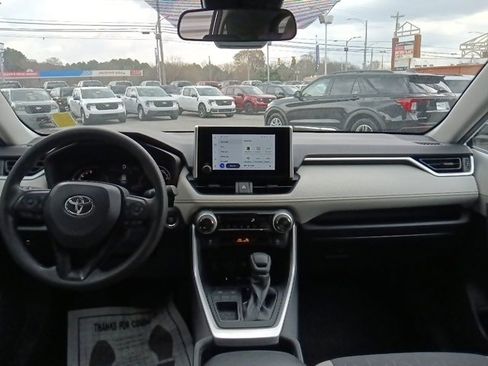 Used 2024 Toyota RAV4 XLE image 25
