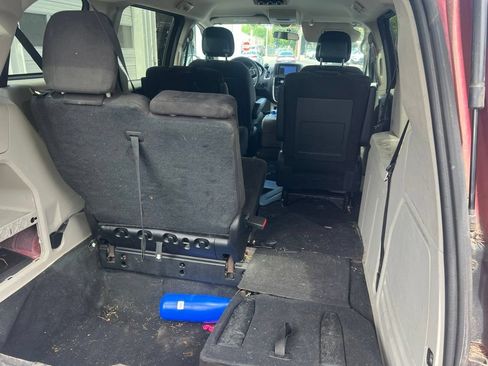 Used 2014 Dodge Grand Caravan SXT FWD image 7