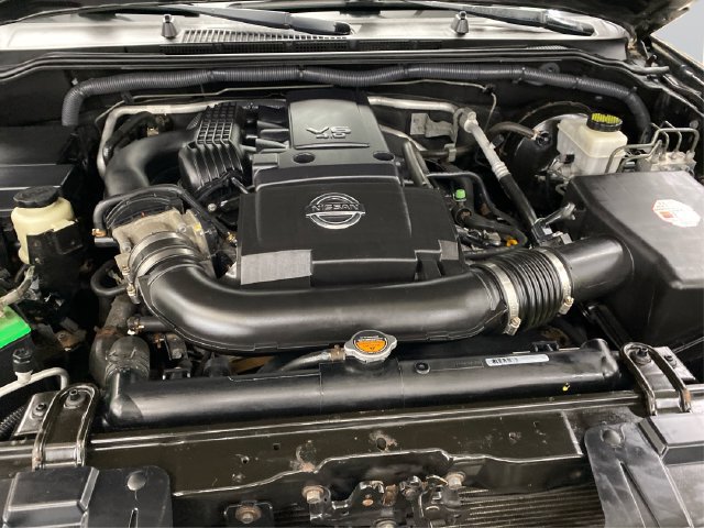 Used 2012 Nissan Frontier SL w/ Moonroof Pkg AWD/4WD image 13