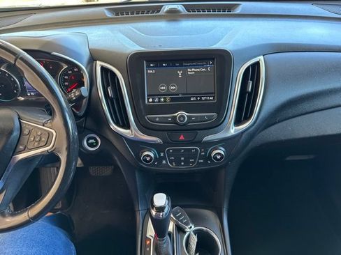 Used 2019 Chevrolet Equinox LT FWD image 21