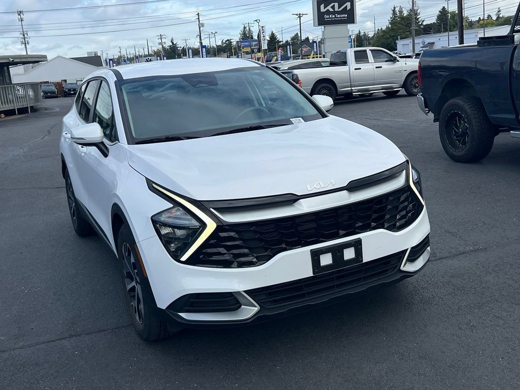 Certified 2023 Kia Sportage EX FWD image 5