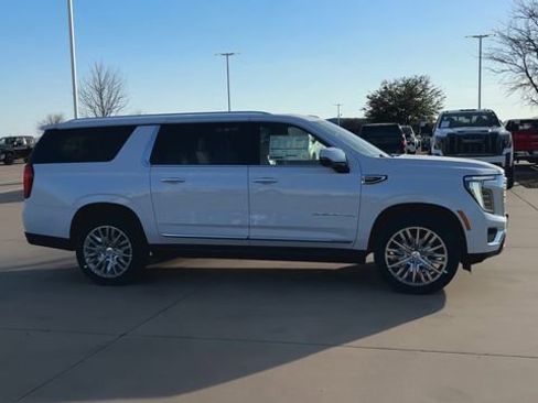 New 2026 GMC Yukon XL Denali w/ Sun & Power Step Package RWD image 2