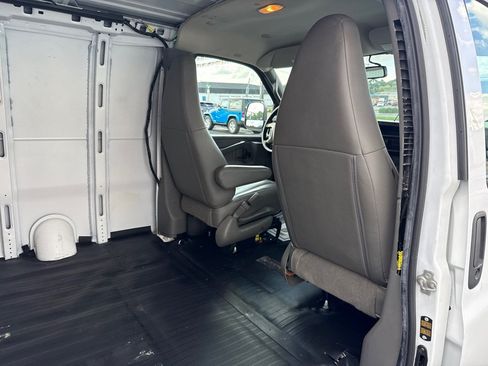 Used 2018 Chevrolet Express 2500 w/ Safety Package RWD image 9