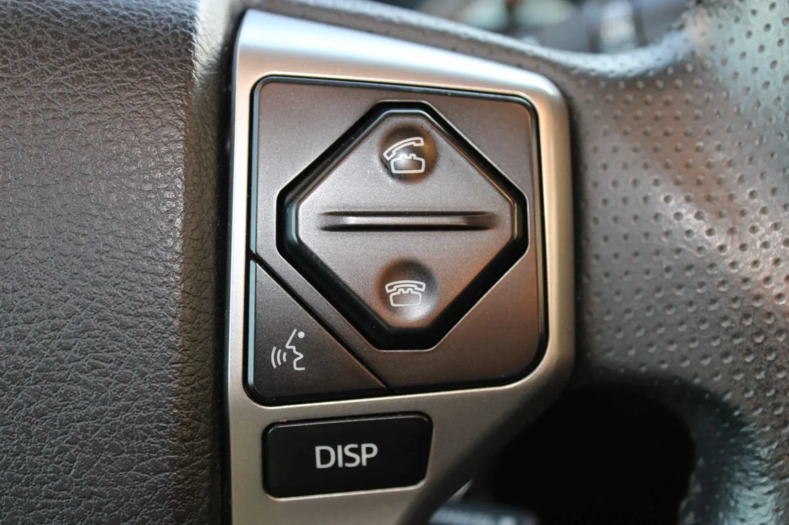 Used 2016 Toyota 4Runner SR5 AWD/4WD image 26